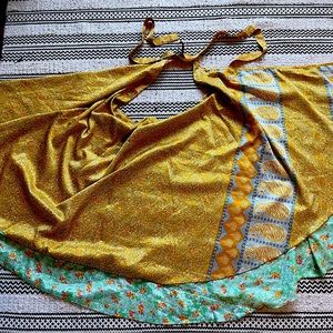 Gorgeous flowy wrap around skirt! Reversible.